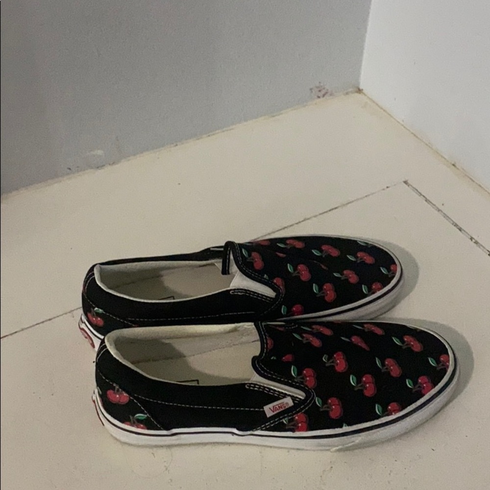 Chery print vans